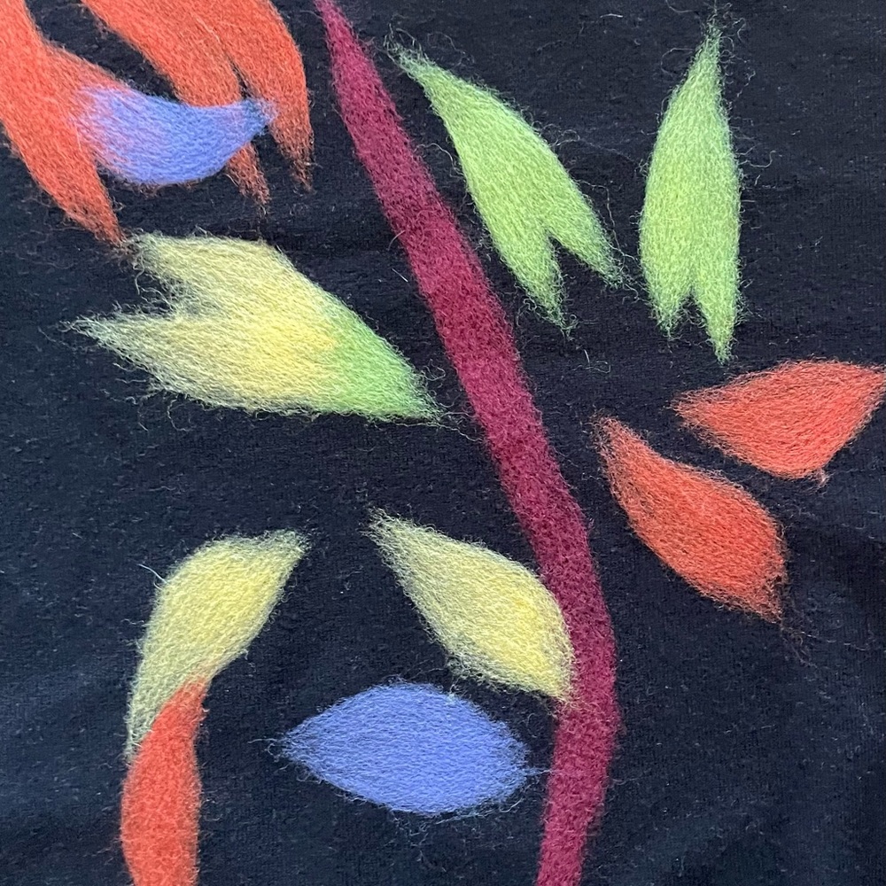 Milano black sweater with a floral design - Picture 2 of 8